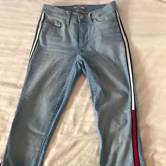 Skinny stretch jean. Worn twice. - Picture 4 of 5